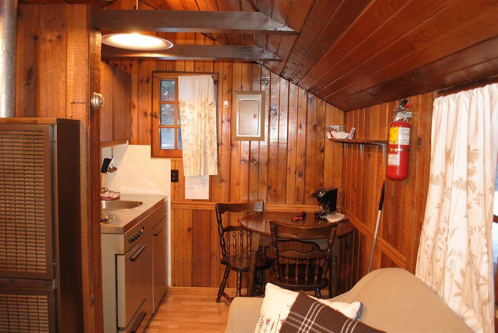 Rundle Chalets Canmore Exterior photo