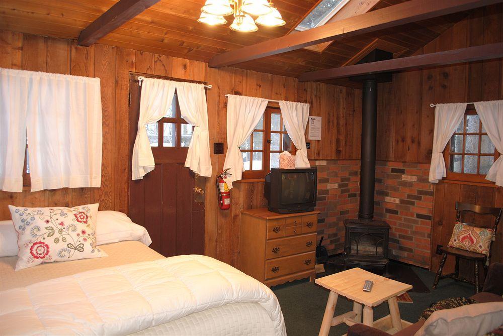 Rundle Chalets Canmore Exterior photo