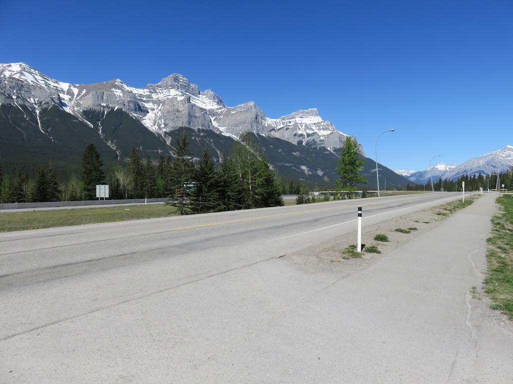 Rundle Chalets Canmore Exterior photo
