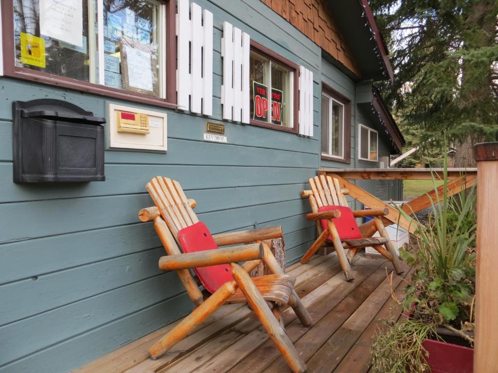 Rundle Chalets Canmore Exterior photo