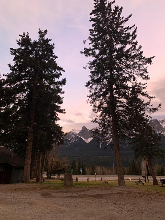 Rundle Chalets Canmore Exterior photo